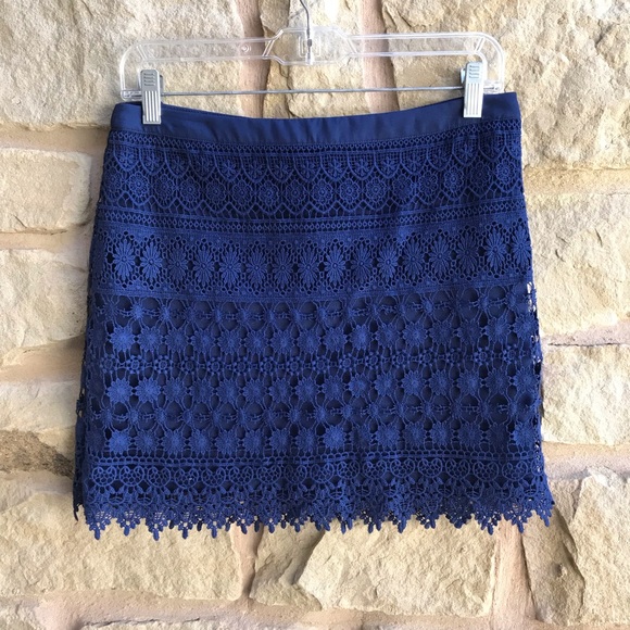 Forever 21 Dresses & Skirts - Forever 21 Beautiful Blue Mini Skirt Medium Lined